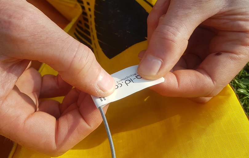 how to attach a flag label, step 12